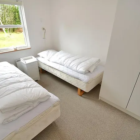 Holiday Svanevej A- 4669 Holiday home